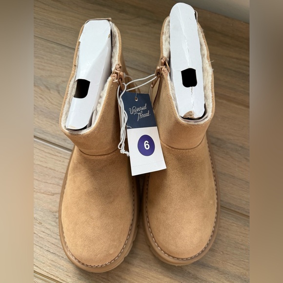 Universal Thread Tan Ankle Boots Size 6 NWT - Picture 2 of 2